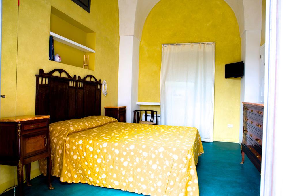Le Maioliche Scauri (Sicily) Bagian luar foto